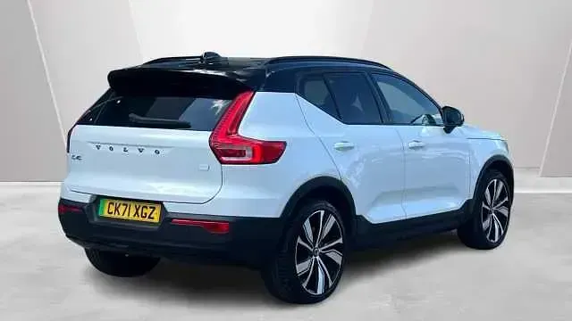Used Volvo XC40 Pro 295 kW (402 HP) 2022 White SUV