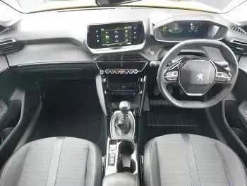 Second-hand Peugeot 208 Allure Premium 100 CP (73 kW) 2021 Galben Hatchback