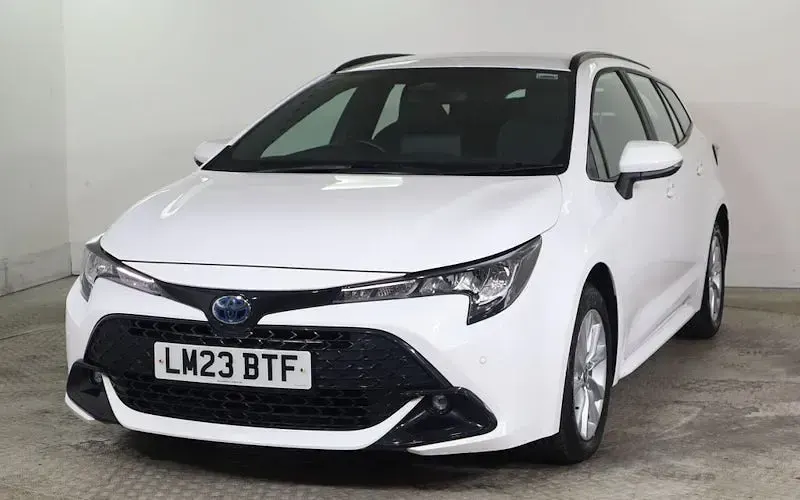 Used Toyota Corolla 140 HP (102 kW) 2026 Estate