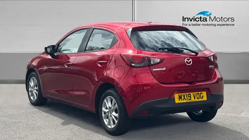 Used Mazda 2 88 HP (64 kW) 2019 Red Hatchback