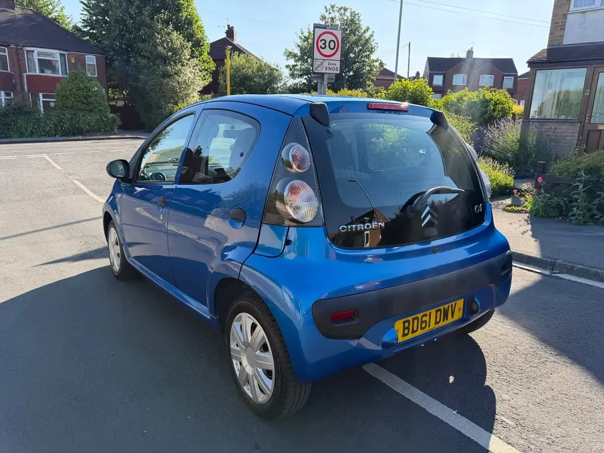 Used Citroën C1 VTR Sport 68 HP (50 kW) 2011 Blue Hatchback