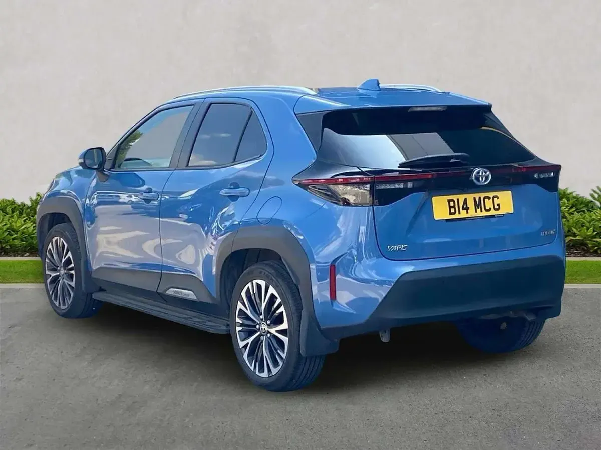 Used Toyota Yaris Hybrid 2022 Blue Hatchback
