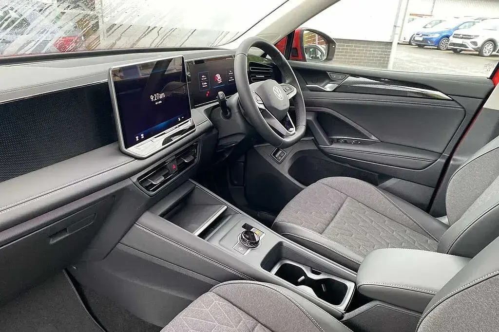 Used VW Tiguan Match 204 HP (150 kW) 2025 Red SUV
