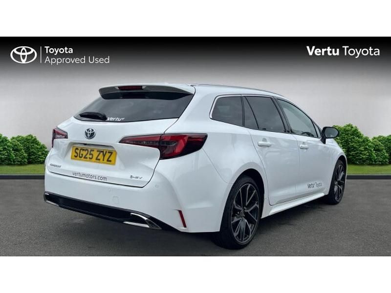 Used Toyota Corolla Sport 196 HP (144 kW) 2025 White Estate