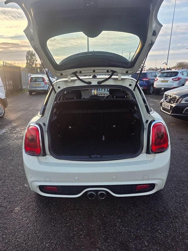 Used Mini Cooper SD Hatch 168 HP (123 kW) 2015 White Hatchback