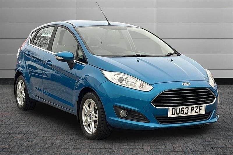 Used Ford Fiesta Zetec 100 HP (73 kW) 2013 Blue Hatchback