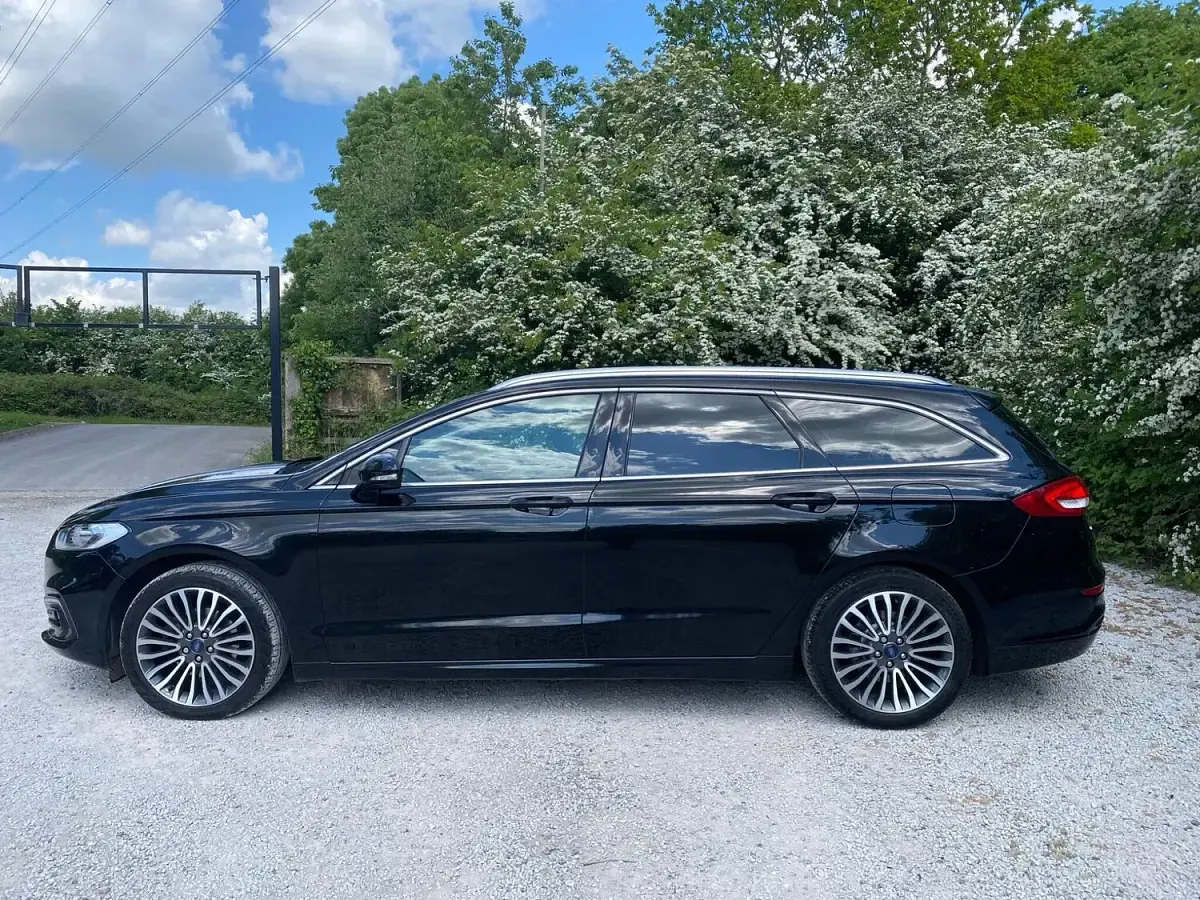 Used Ford Mondeo Titanium 150 HP (110 kW) 2019 Black Estate