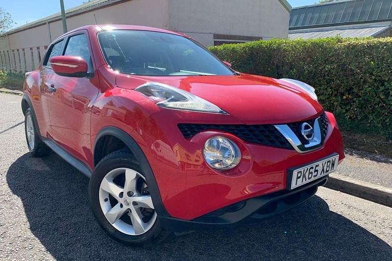 Red Used 2015 Nissan Juke S SUV | £5,490 (Fair price) - Image 1/1
