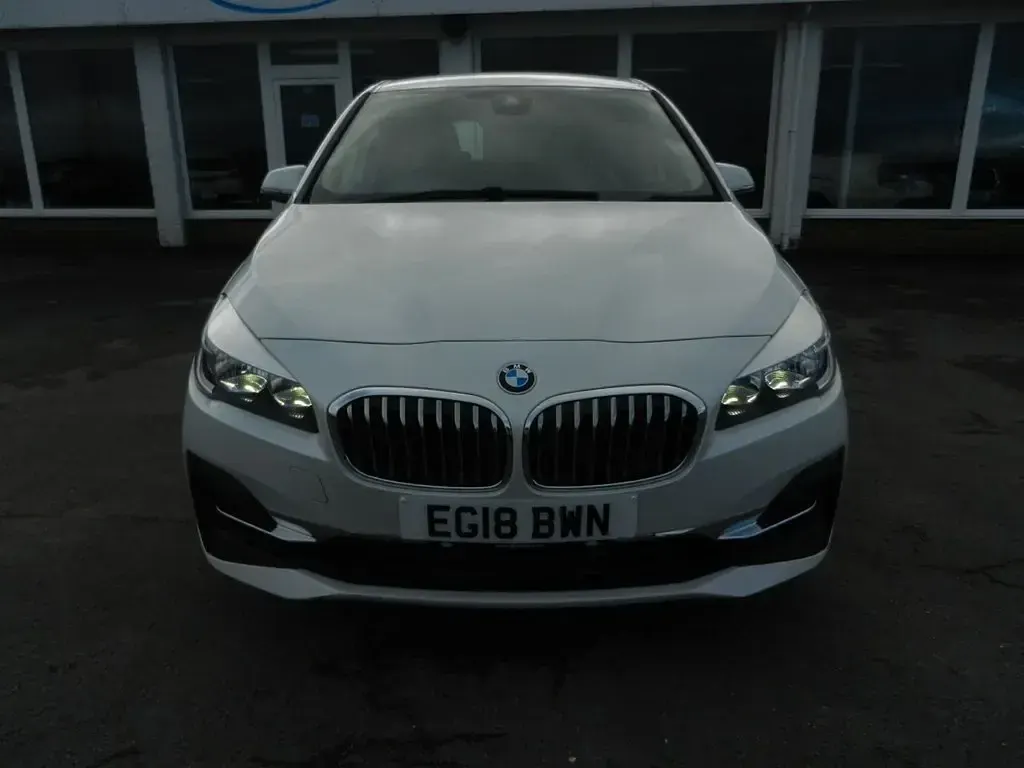 Used BMW 220 Luxury Line 190 HP (139 kW) 2018 White MPV
