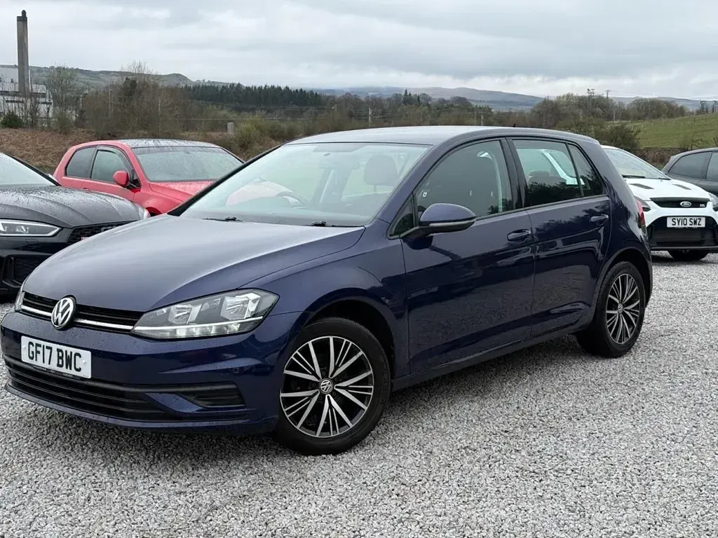 Used VW Golf VII S 85 HP (62 kW) 2017 Blue Hatchback