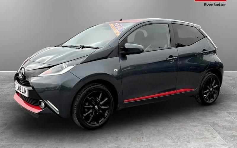 Usado Toyota Aygo x-press 69 HP (50 kW) 2018 Citadino