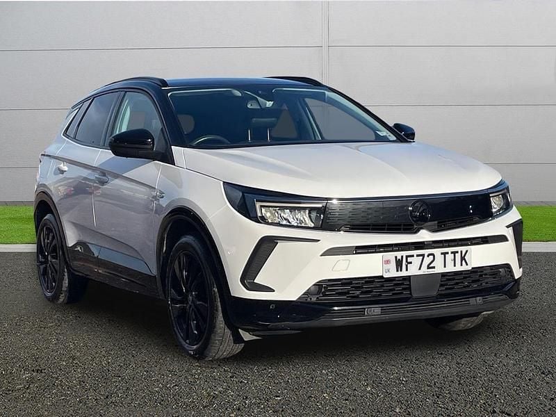 Used Vauxhall Grandland X GS Line 131 HP (96 kW) 2022 White SUV