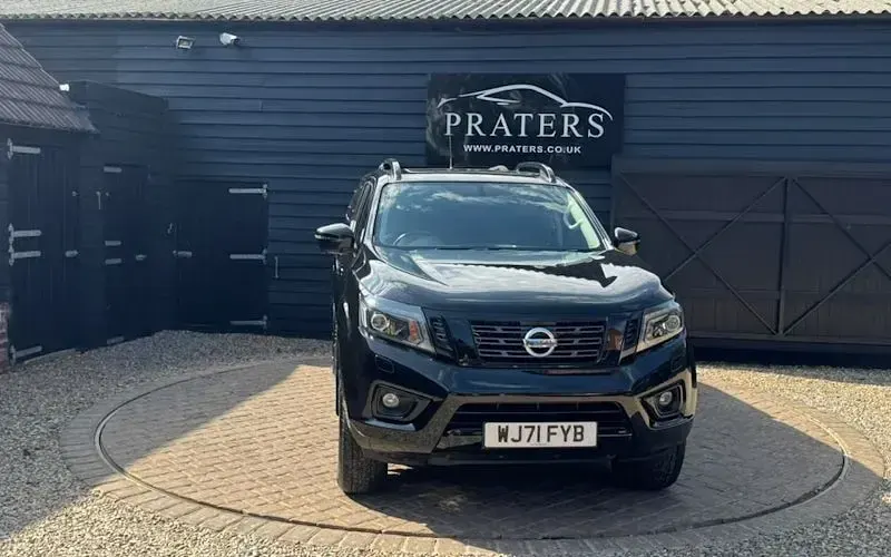 Used Nissan Navara N-Guard 190 HP (139 kW) 2021 Black Pickup