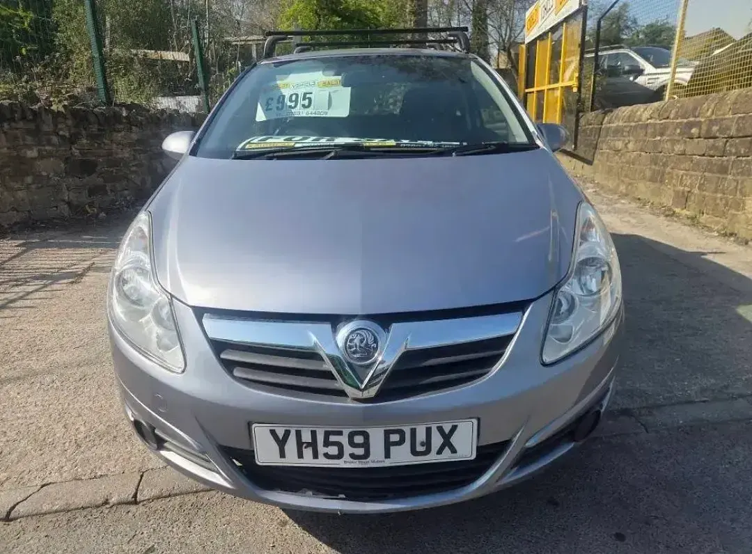 Używany Vauxhall Corsa 2009 Srebrny Hatchback