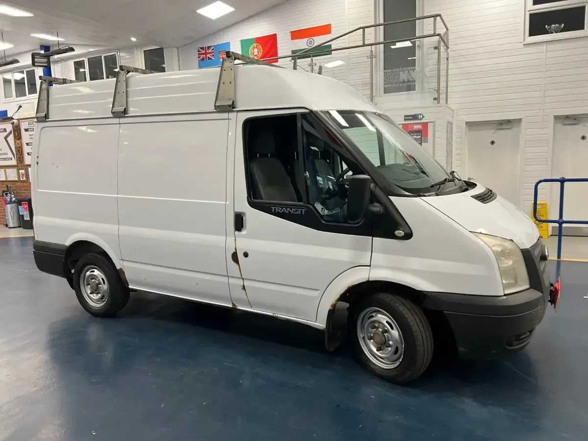 Begagnad Ford Transit 100 HK (73 kW) 2012 Vit Van