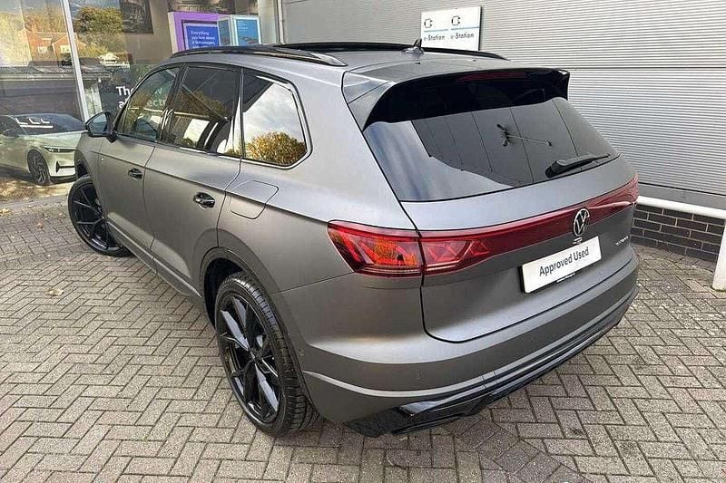 Used VW Touareg R 456 HP (335 kW) 2025 Grey SUV