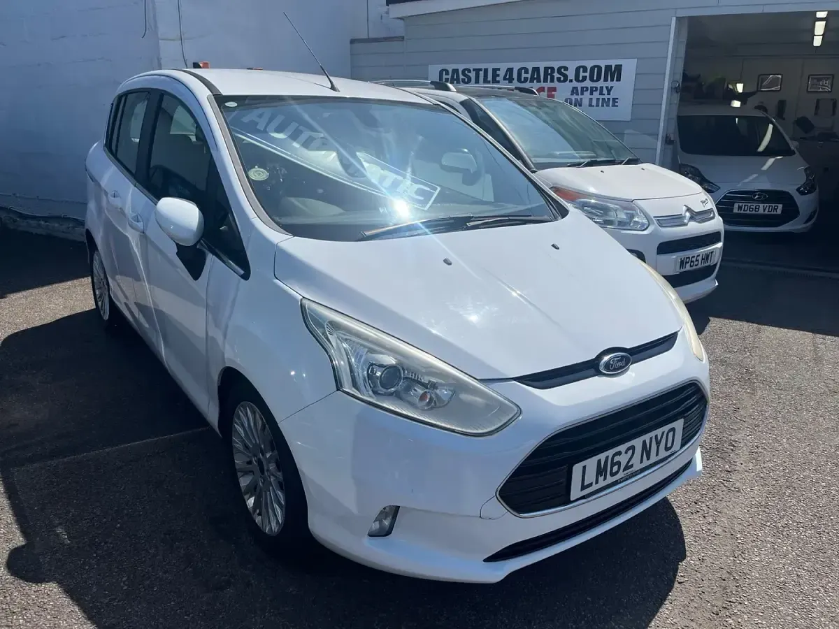 Used Ford B-MAX Titanium 105 HP (77 kW) 2012 White MPV