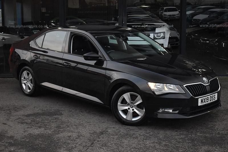 Black Used 2026 Skoda Superb Hatchback | £12,990 - Image 1/3