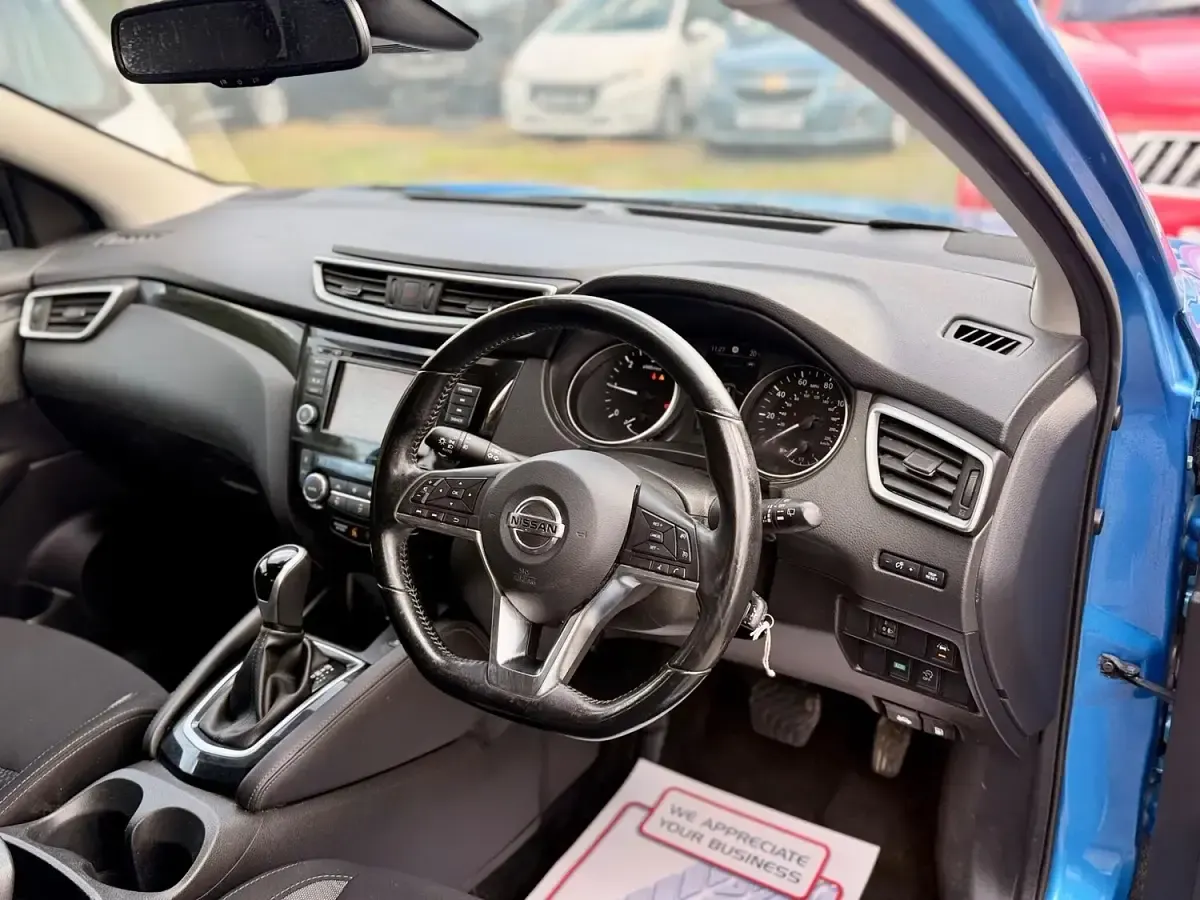 Used Nissan Qashqai Acenta Premium 115 HP (84 kW) 2019 Blue SUV