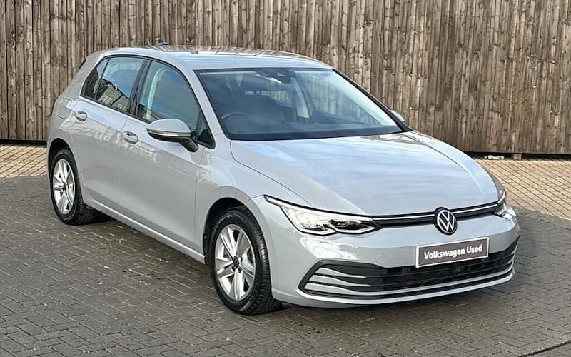 Used 2024 VW Golf VIII Life Hatchback | £15,799 (Good price) - Image 1/4