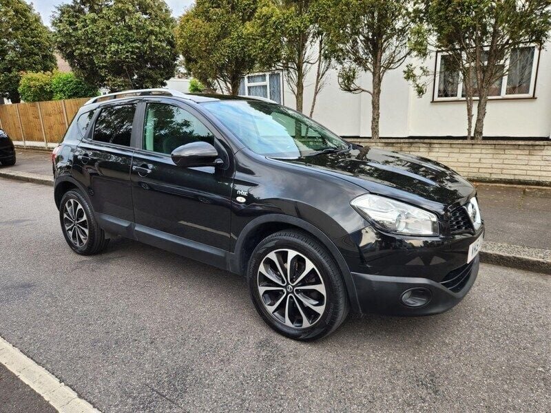 Black Used 2011 Nissan Qashqai N-TEC SUV | £4,695 (Fair price) - Image 1/4