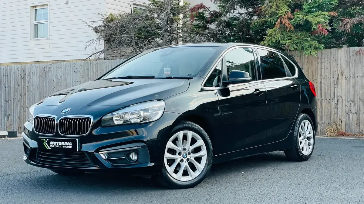 Used BMW 218 Luxury Line 2015 Black Hatchback