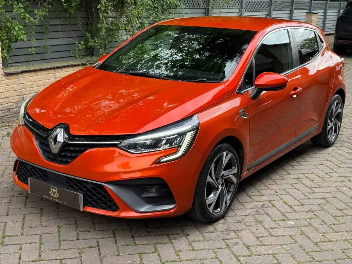 Usado Renault Clio V RS Line 2020 Naranja Utilitario