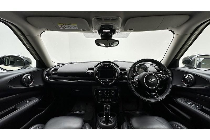 Used Mini Cooper Clubman Exclusive 136 HP (100 kW) 2019 Pepper white Estate