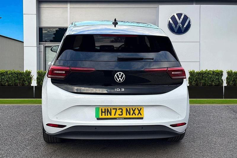 Used VW ID.3 Pro 150 kW (204 HP) 2023 White Hatchback