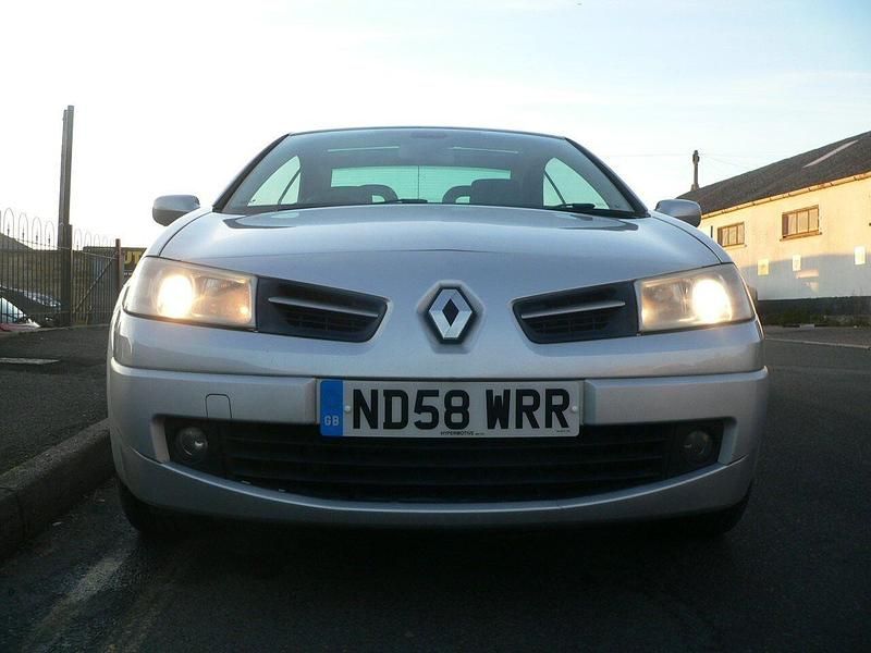 Usado Renault Mégane Cabriolet Dynamique 2008 Prateado Cabrios