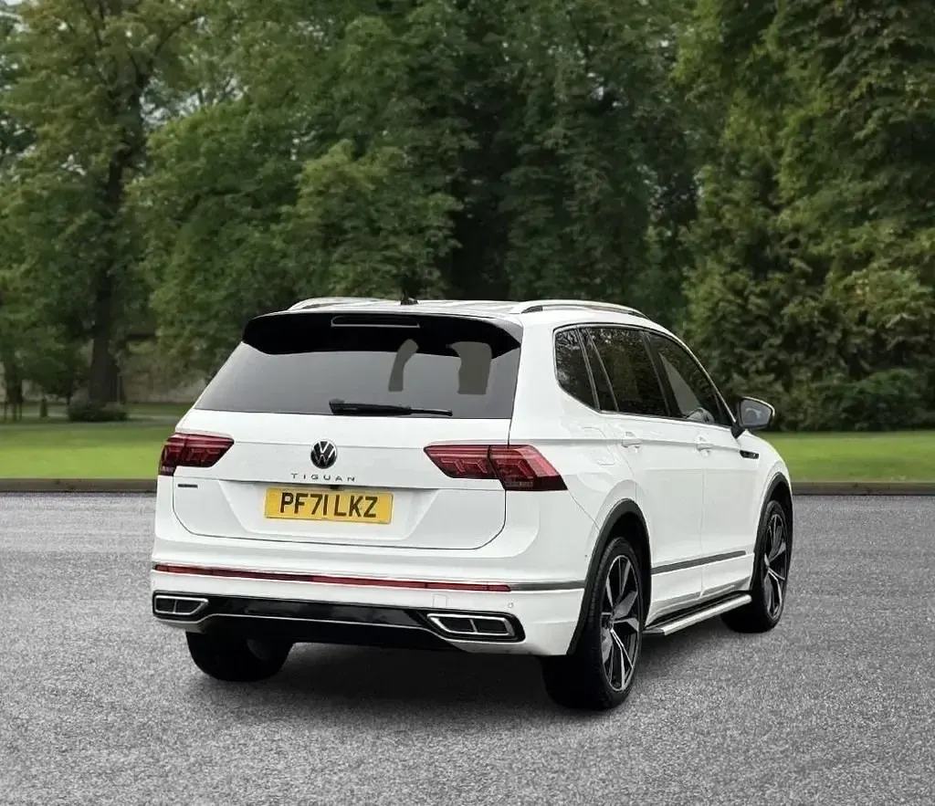 Usado VW Tiguan Allspace R-line 150 HP (110 kW) 2022 Branco SUV