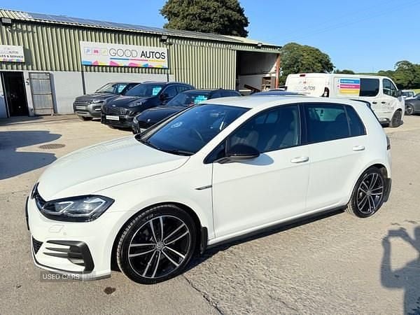 White Used 2017 VW Golf VII GTD Hatchback | £14,995 (Fair price) - Image 1/4
