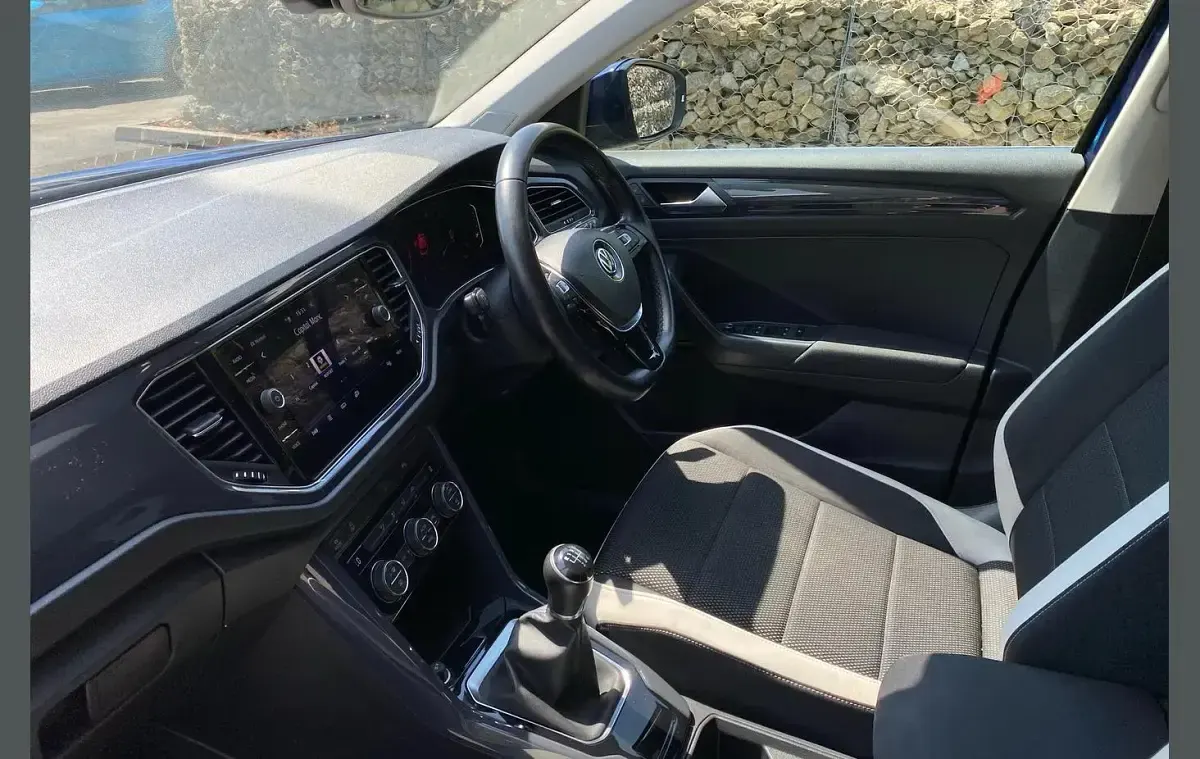 Used VW T-Roc SEL 147 HP (108 kW) 2019 Blue SUV