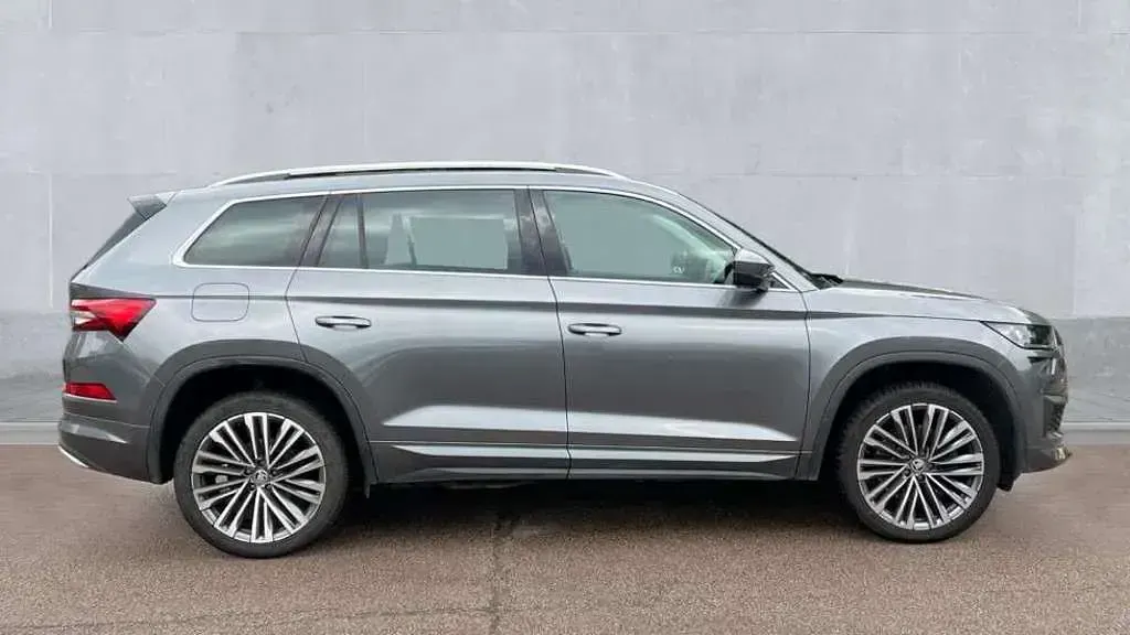 Used Skoda Kodiaq LAURIN & KLEMENT 200 HP (147 kW) 2023 Grey SUV