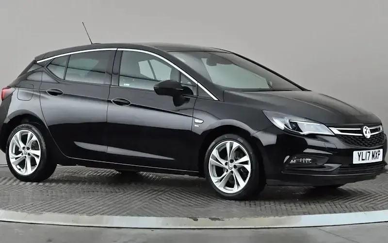 Used Vauxhall Astra SRi 101 HP (74 kW) 2017 Hatchback