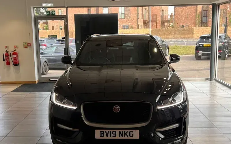 Used Jaguar F-Pace R-Sport 179 HP (131 kW) 2020 SUV