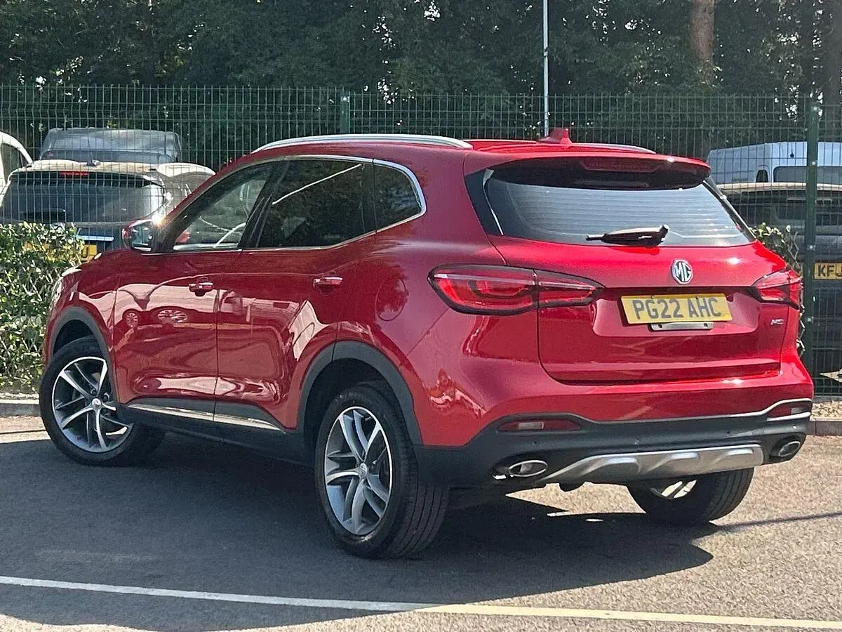 Used MG HS Exclusive 162 HP (119 kW) 2022 Red SUV