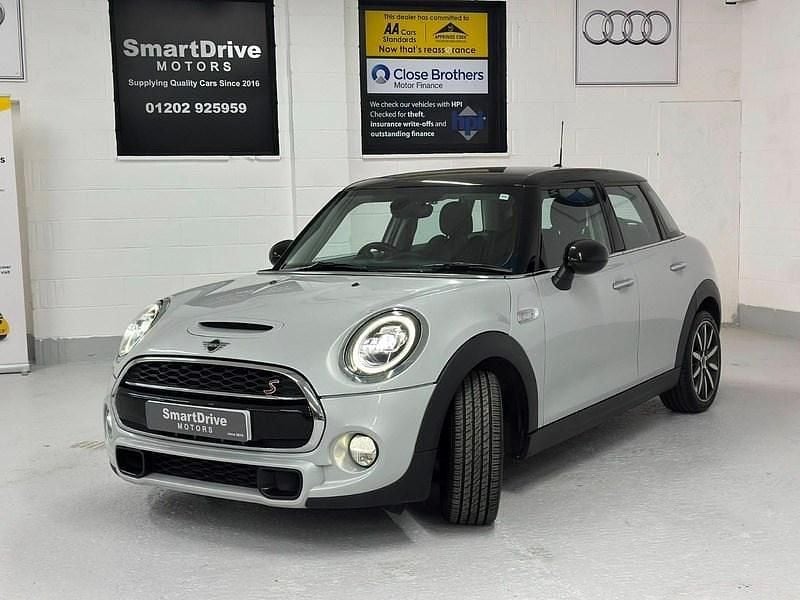 Silver Used 2018 Mini Cooper S Hatchback | £10,850 (Fair price) - Image 1/4