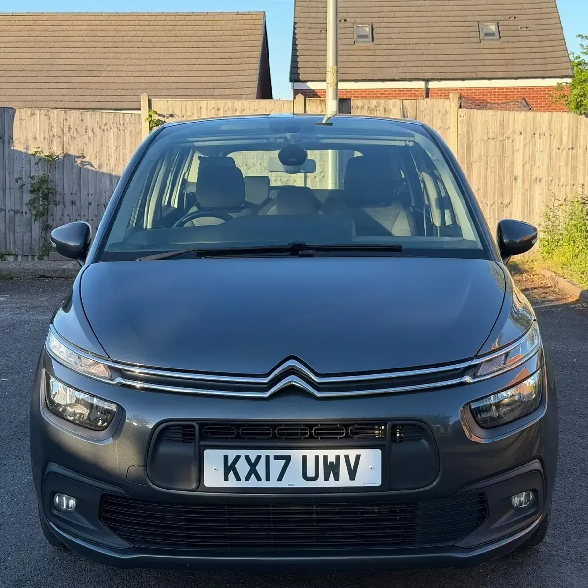 Used Citroën Grand C4 Picasso Touch 100 HP (73 kW) 2017 Grey MPV
