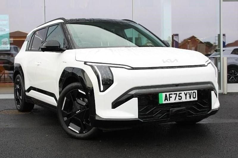White Used 2025 Kia EV3 GT-Line S SUV | £33,715 (Fair price) - Image 1/1