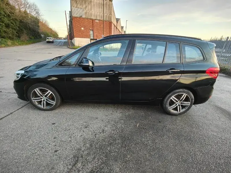 Begagnad BMW 218 Gran Tourer Sport Line 2017 Svart Minibuss