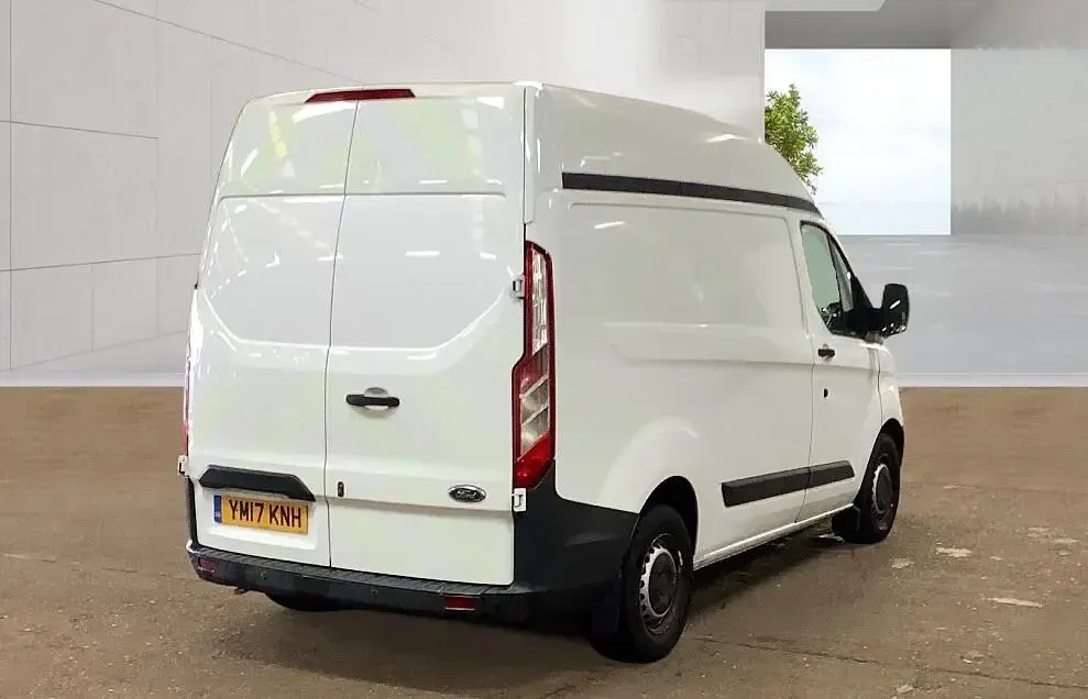 Used Ford Transit Custom 105 HP (77 kW) 2017 White Van