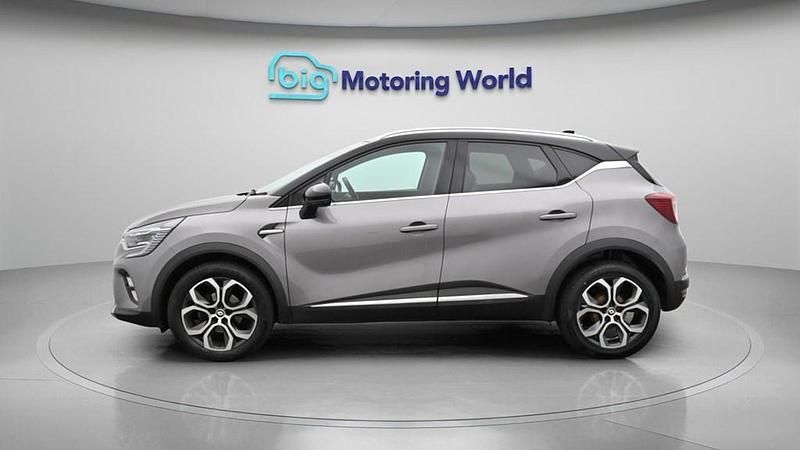 Second-hand Renault Captur Techno 90 CP (66 kW) 2023 Gri SUV