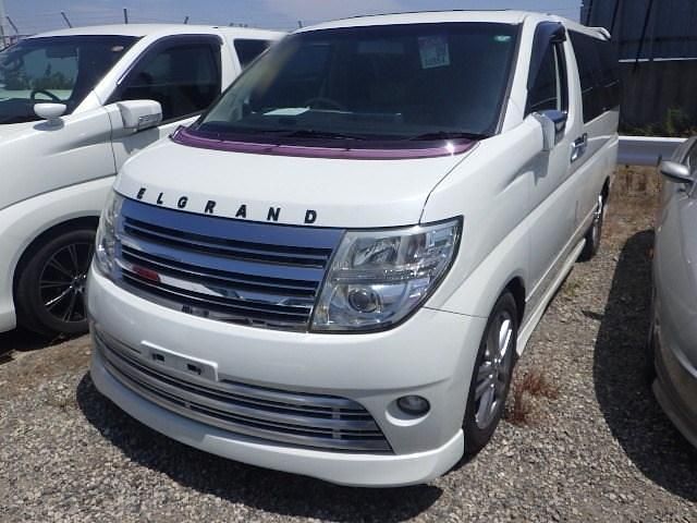 White Used 2005 Nissan Elgrand MPV | £8,999 (A bit pricey) - Image 1/4