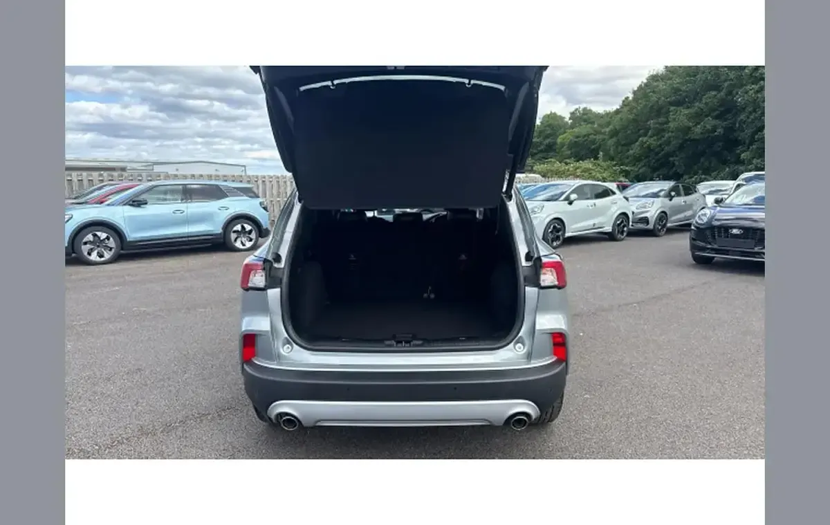 Used Ford Kuga Titanium 147 HP (108 kW) 2023 Silver SUV