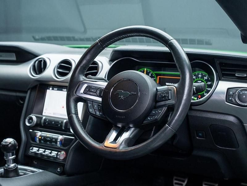 Used Ford Mustang Fastback 310 HP (228 kW) 2020 Green Coupe