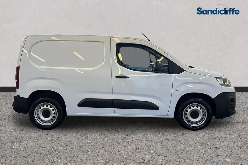 Used Citroën Berlingo 2023 White MPV