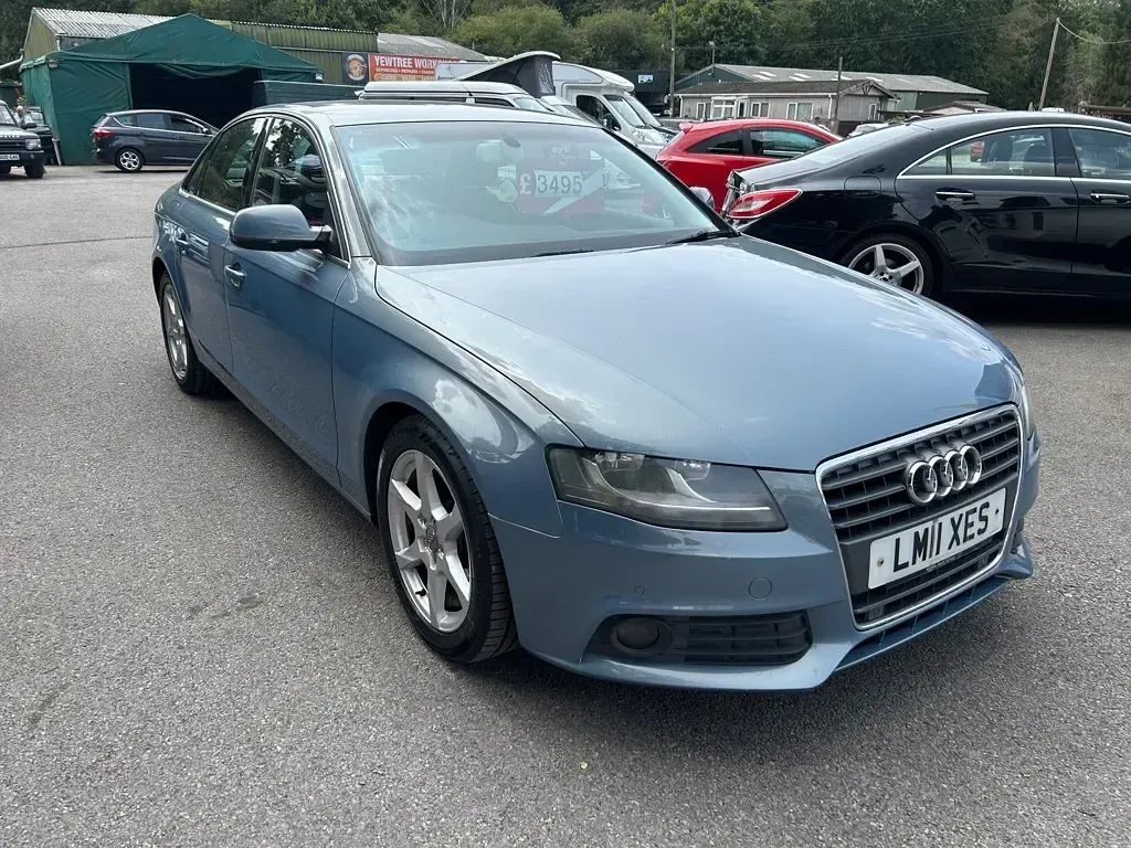Used Audi A4 Advanced 136 HP (100 kW) 2011 Blue Sedan