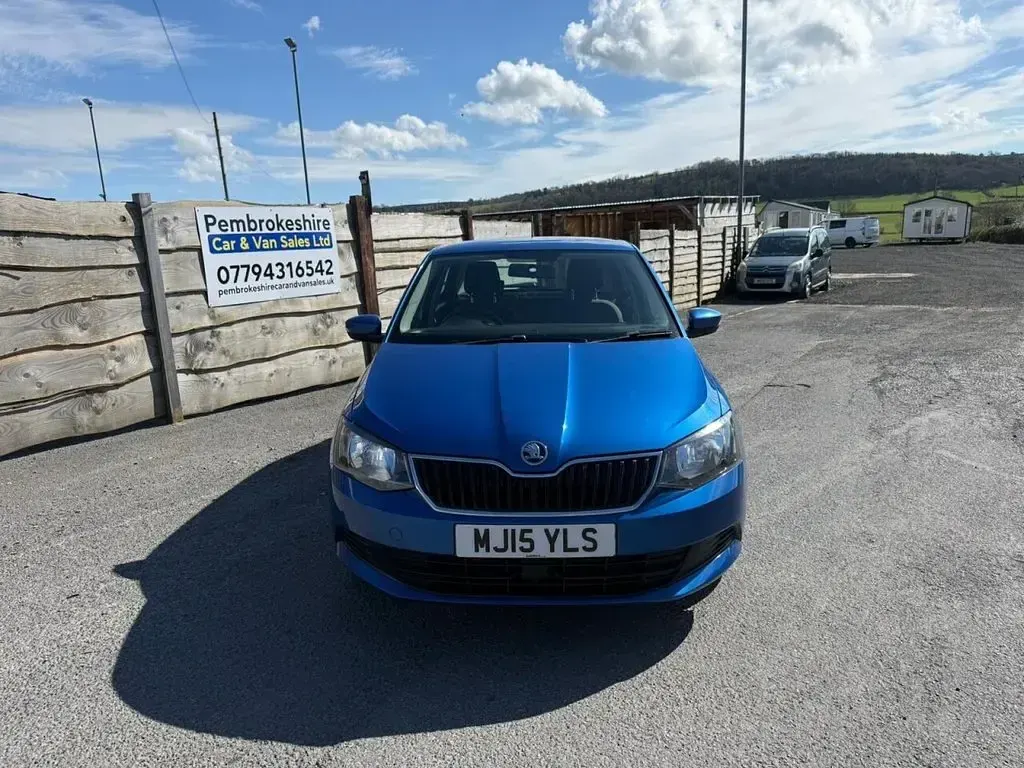Used Skoda Fabia SE 90 HP (66 kW) 2015 Blue Hatchback