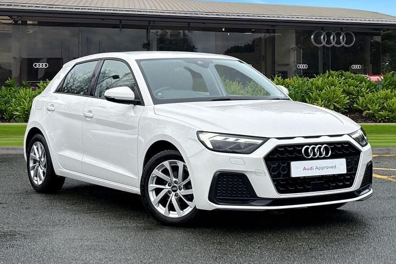 Used Audi A1 Sport 95 HP (69 kW) 2021 White SUV